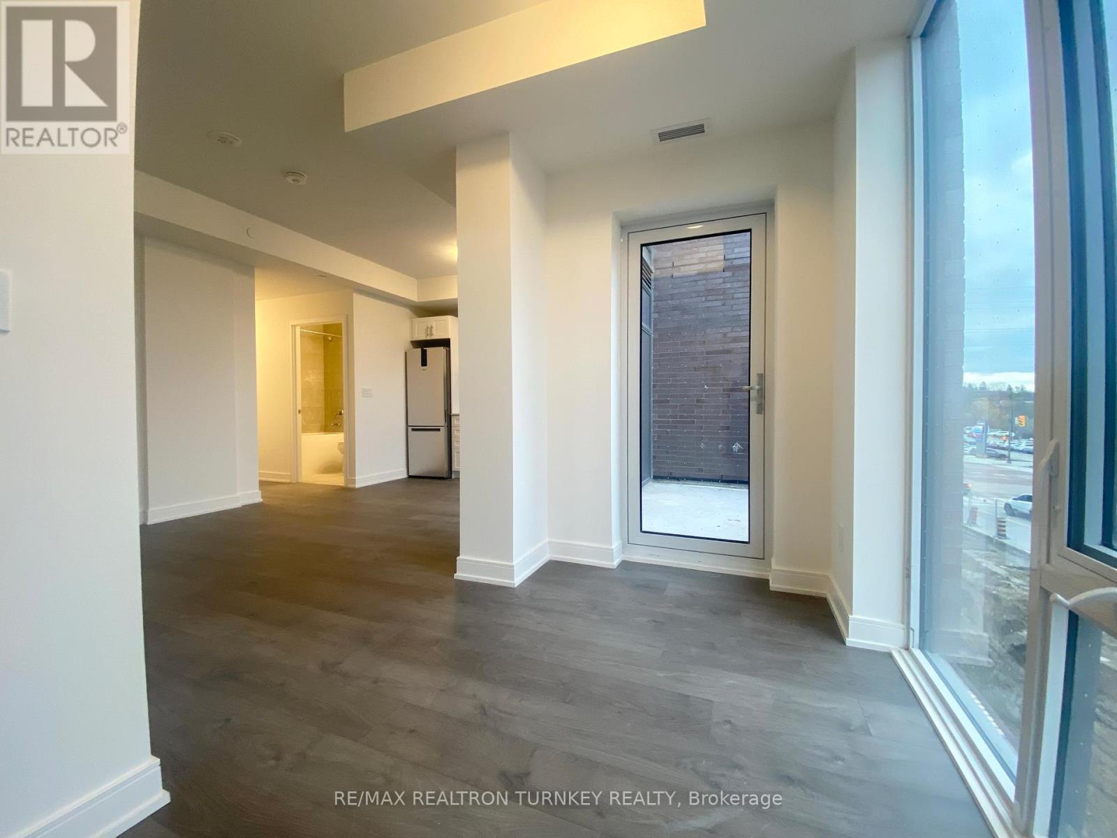 202 - 705 Davis Drive, Newmarket, Ontario  L3Y 0J1 - Photo 11 - N12575414