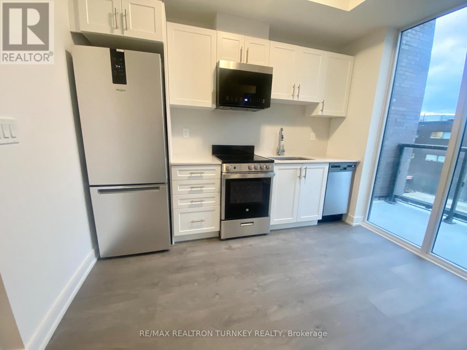 202 - 705 Davis Drive, Newmarket, Ontario  L3Y 0J1 - Photo 7 - N12575414