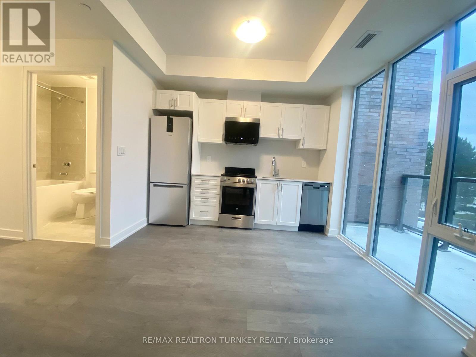 202 - 705 Davis Drive, Newmarket, Ontario  L3Y 0J1 - Photo 6 - N12575414