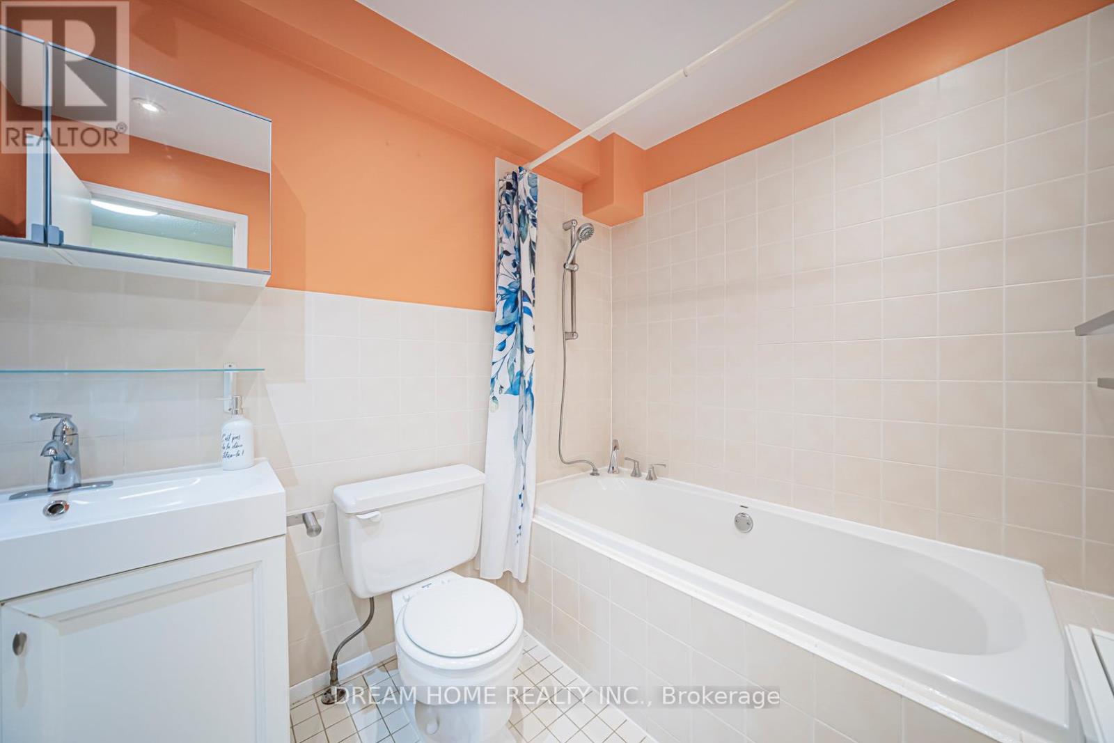 6 - 74 Upper Canada Drive, Toronto, Ontario  M2P 2A3 - Photo 19 - C12580396