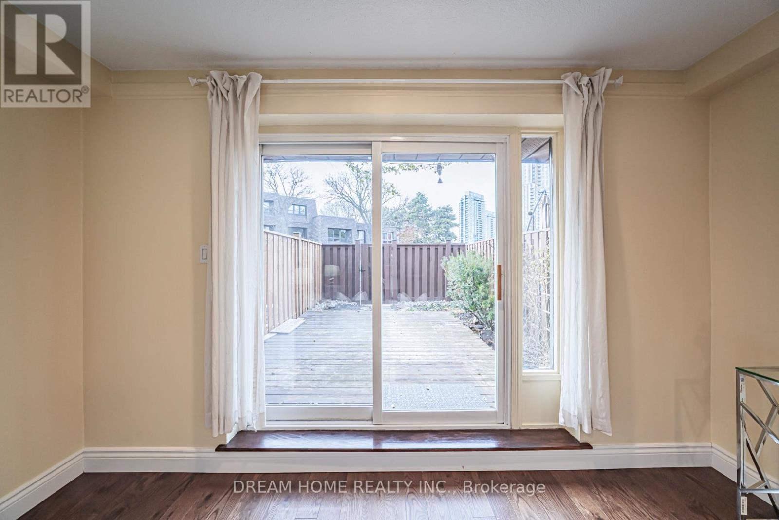 6 - 74 Upper Canada Drive, Toronto, Ontario  M2P 2A3 - Photo 25 - C12580396