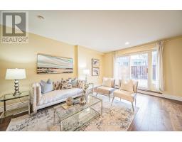 6 - 74 UPPER CANADA DRIVE, Toronto, Ontario