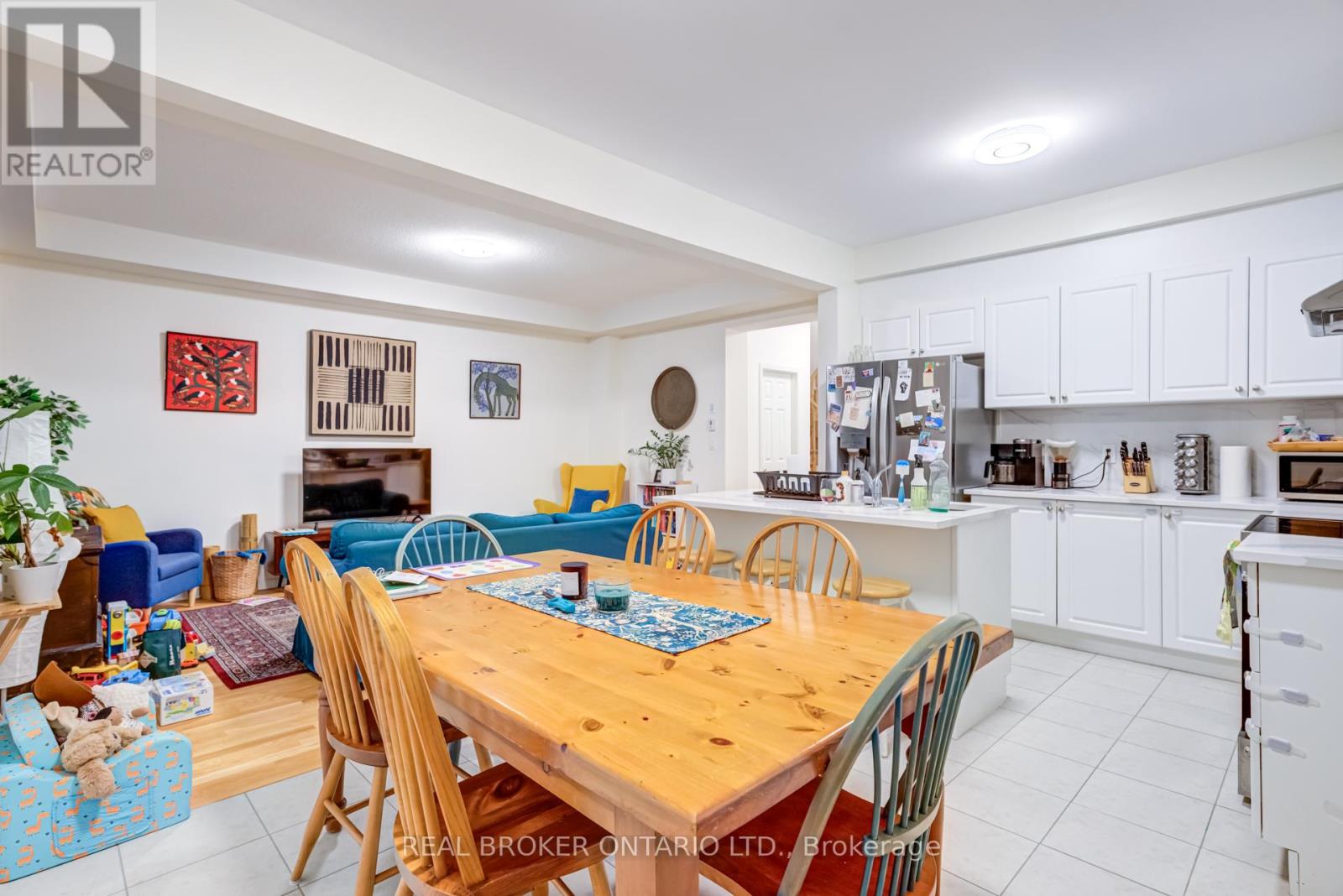 82 Ness Drive, Richmond Hill, Ontario  L4S 0K8 - Photo 11 - N12577492