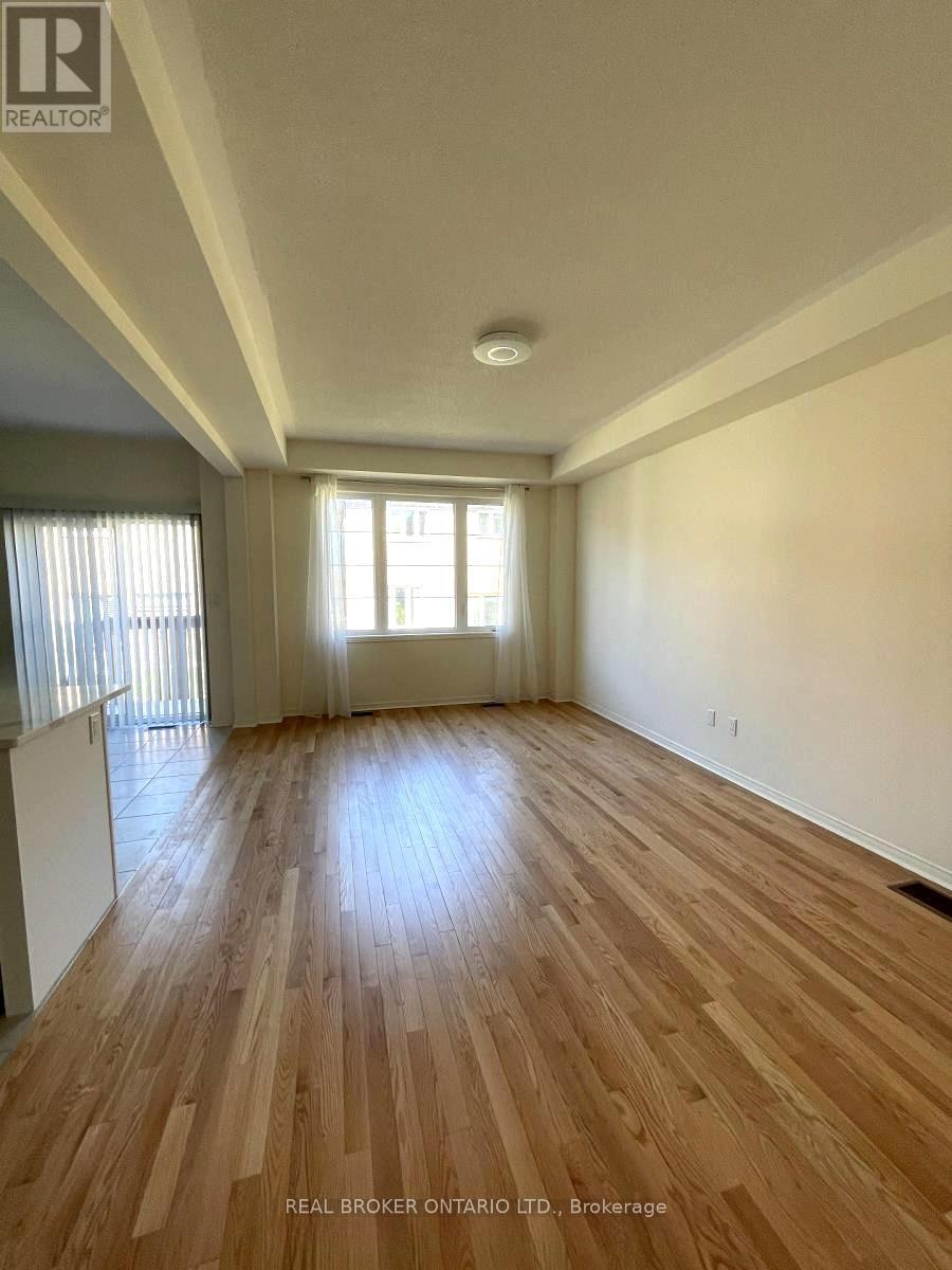 82 Ness Drive, Richmond Hill, Ontario  L4S 0K8 - Photo 12 - N12577492