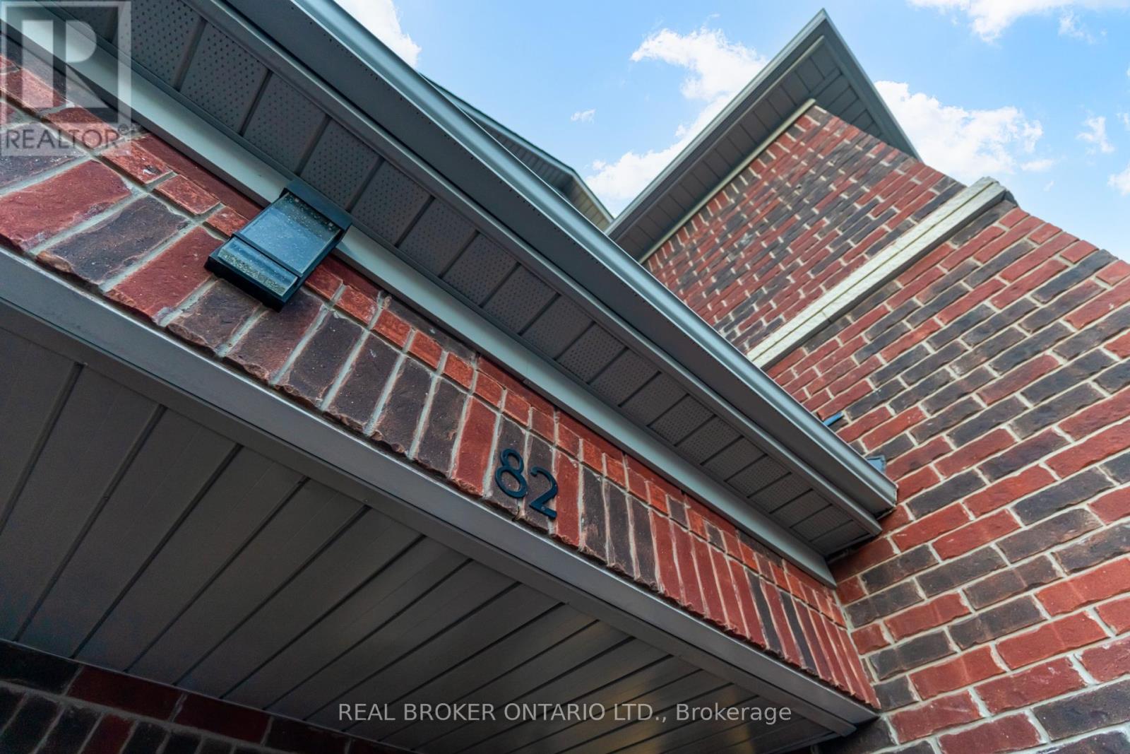 82 Ness Drive, Richmond Hill, Ontario  L4S 0K8 - Photo 4 - N12577492