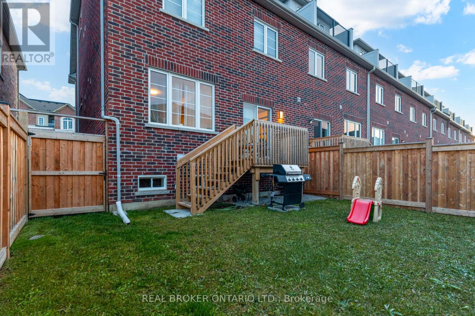 82 Ness Drive, Richmond Hill, Ontario  L4S 0K8 - Photo 47 - N12577492