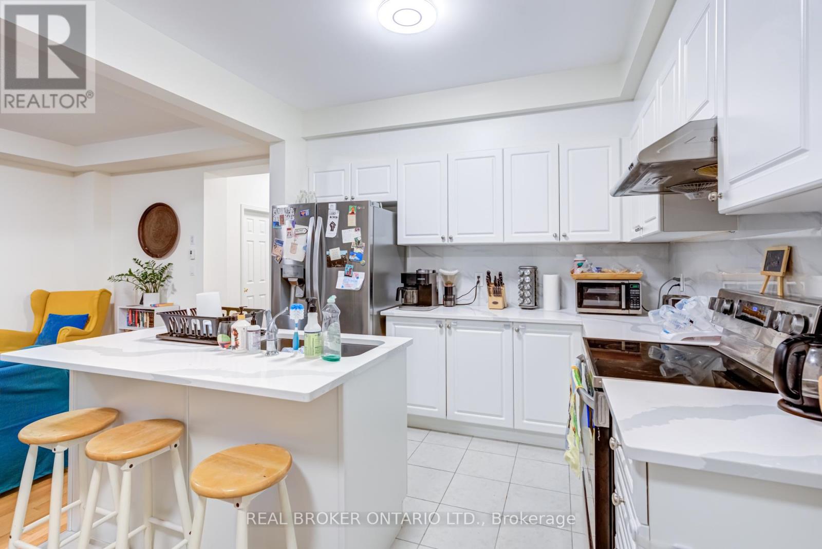 82 Ness Drive, Richmond Hill, Ontario  L4S 0K8 - Photo 9 - N12577492