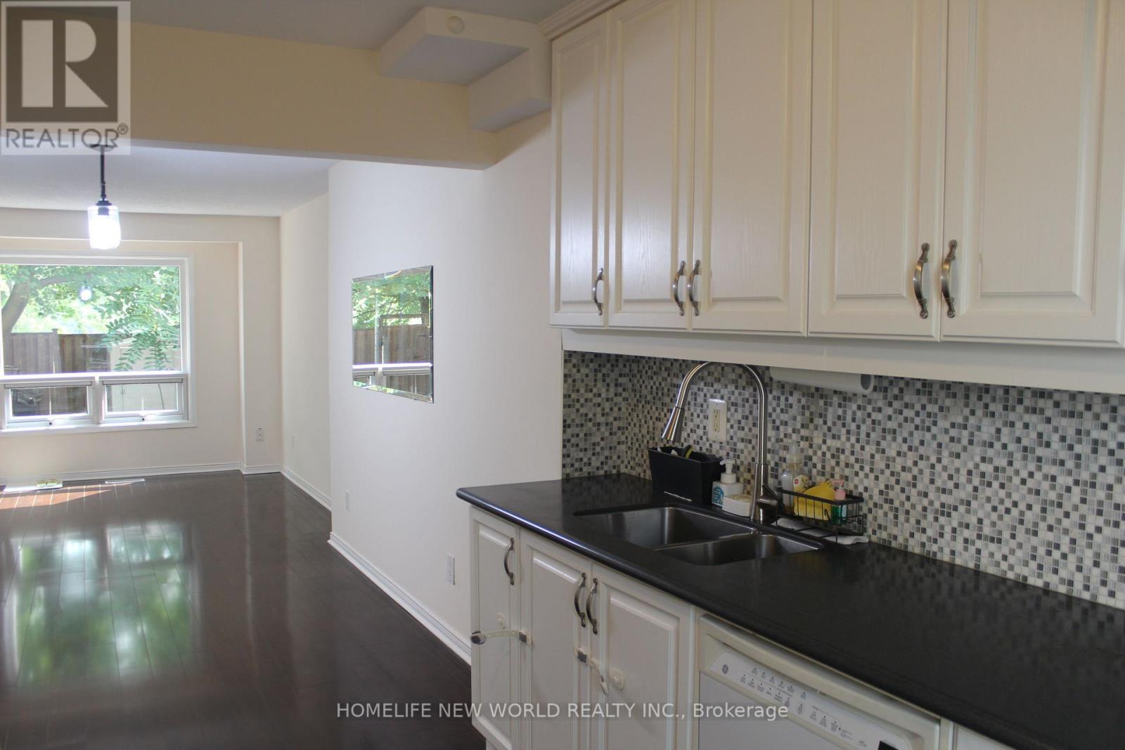 36 - 189 Springhead Gardens, Richmond Hill, Ontario  L4C 5C7 - Photo 10 - N12580418