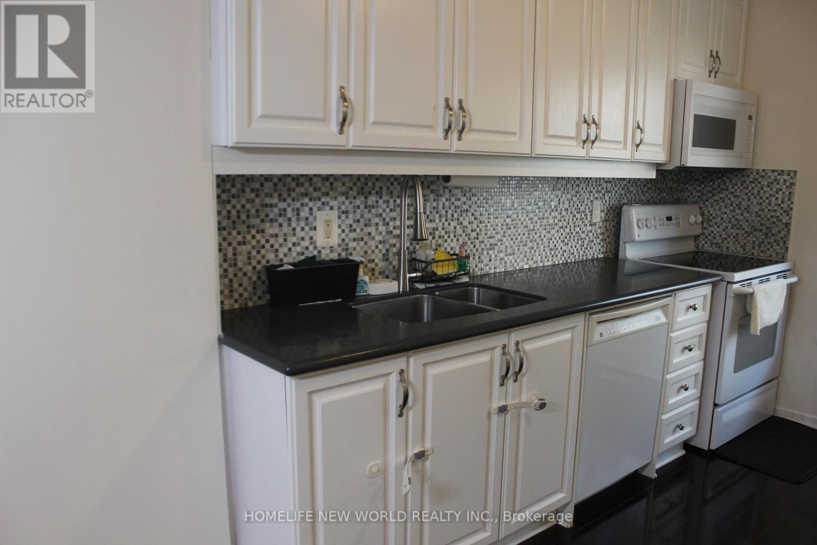 36 - 189 Springhead Gardens, Richmond Hill, Ontario  L4C 5C7 - Photo 7 - N12580418