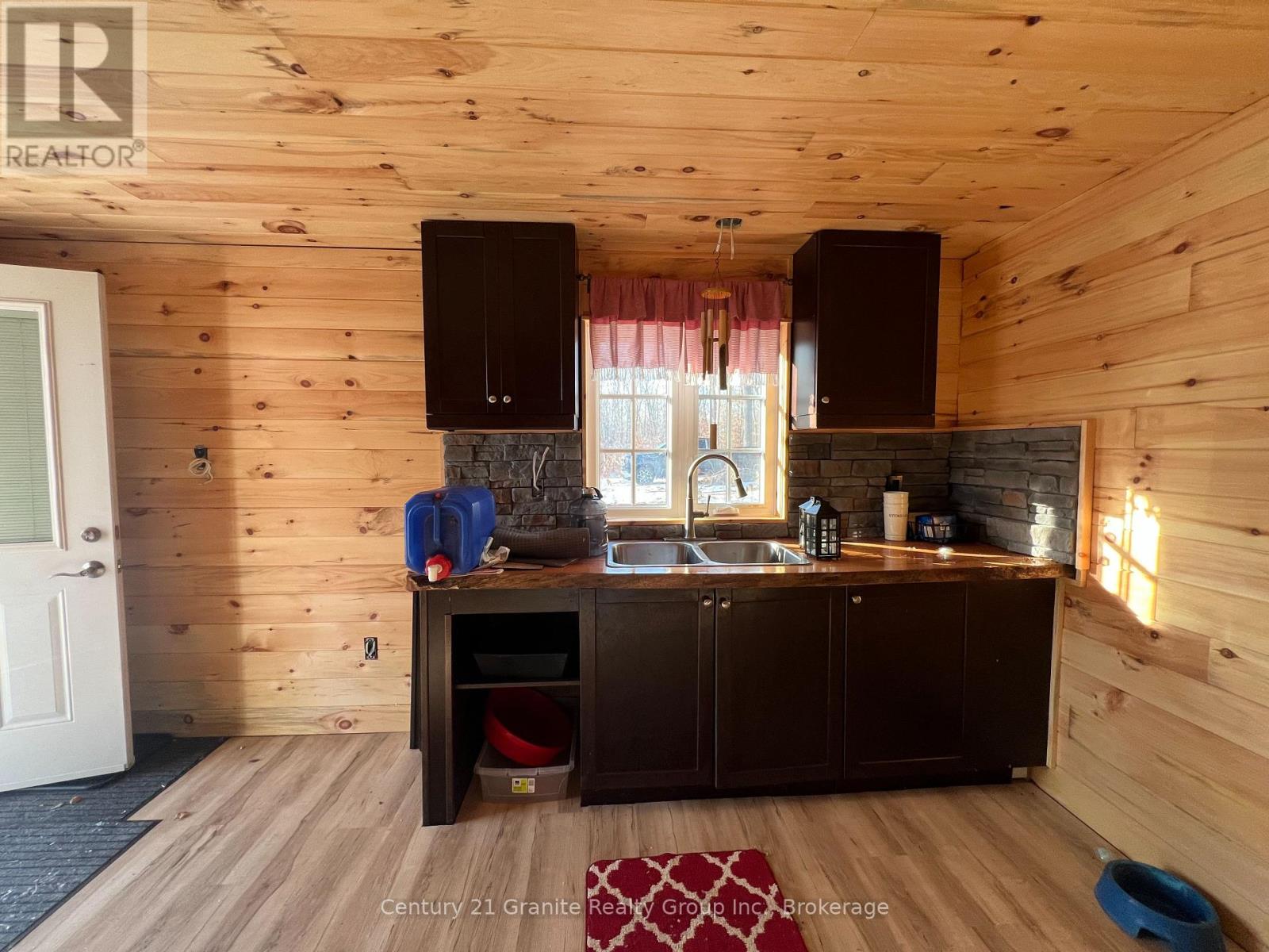 00 Ross Trail, Dysart Et Al, Ontario  K0M 1S0 - Photo 2 - X12579816