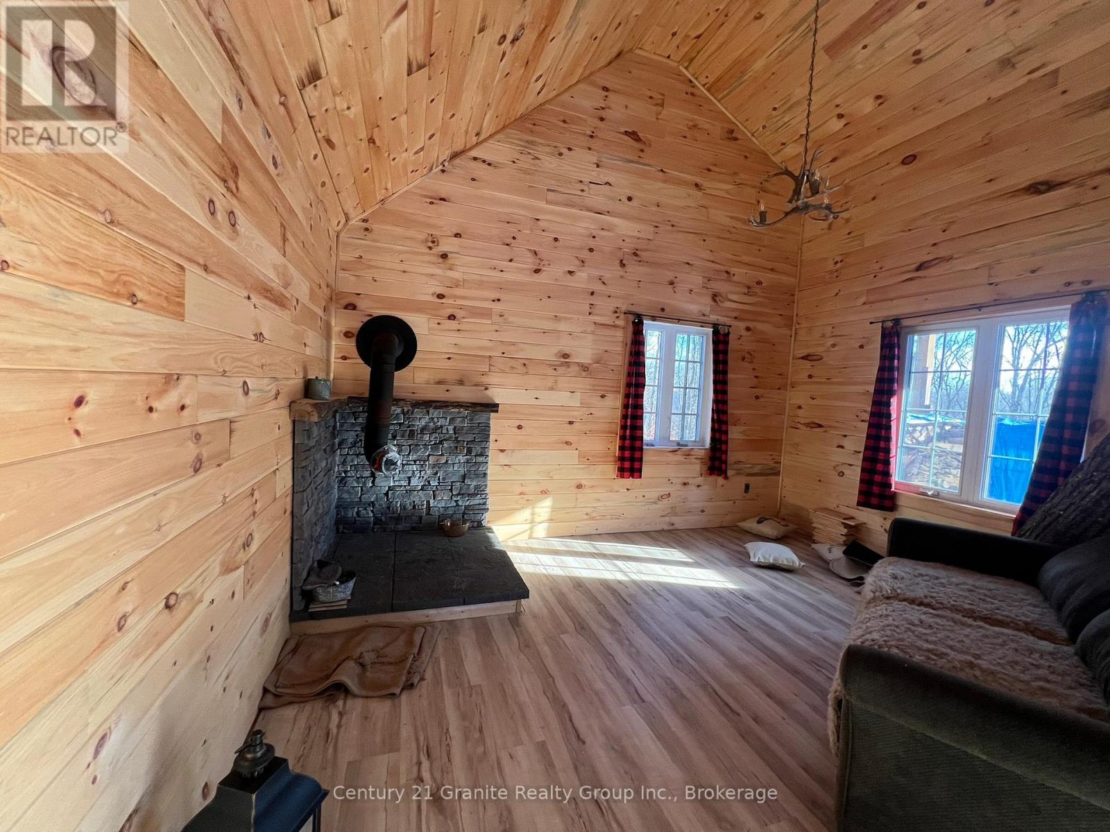 00 Ross Trail, Dysart Et Al, Ontario  K0M 1S0 - Photo 3 - X12579816