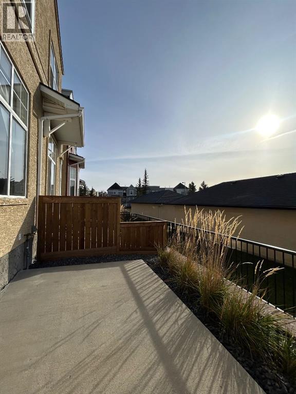 75 Mckenzie Towne Gate Se, Calgary, Alberta  T2Z 4G1 - Photo 4 - A2252253