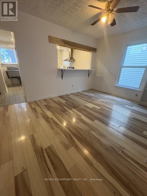 89 Shaw Street, Hamilton, Ontario  L8L 3P4 - Photo 5 - X12580420