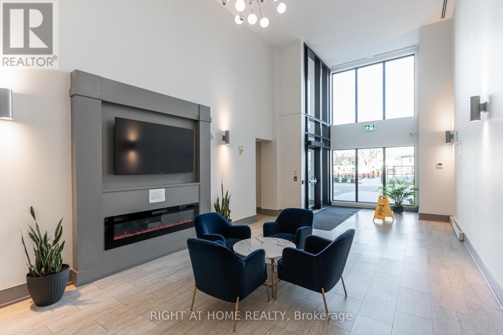 Up 18 - 50 Herrick Avenue, St. Catharines, Ontario L2P 0G3 - Photo 3 - X12580430