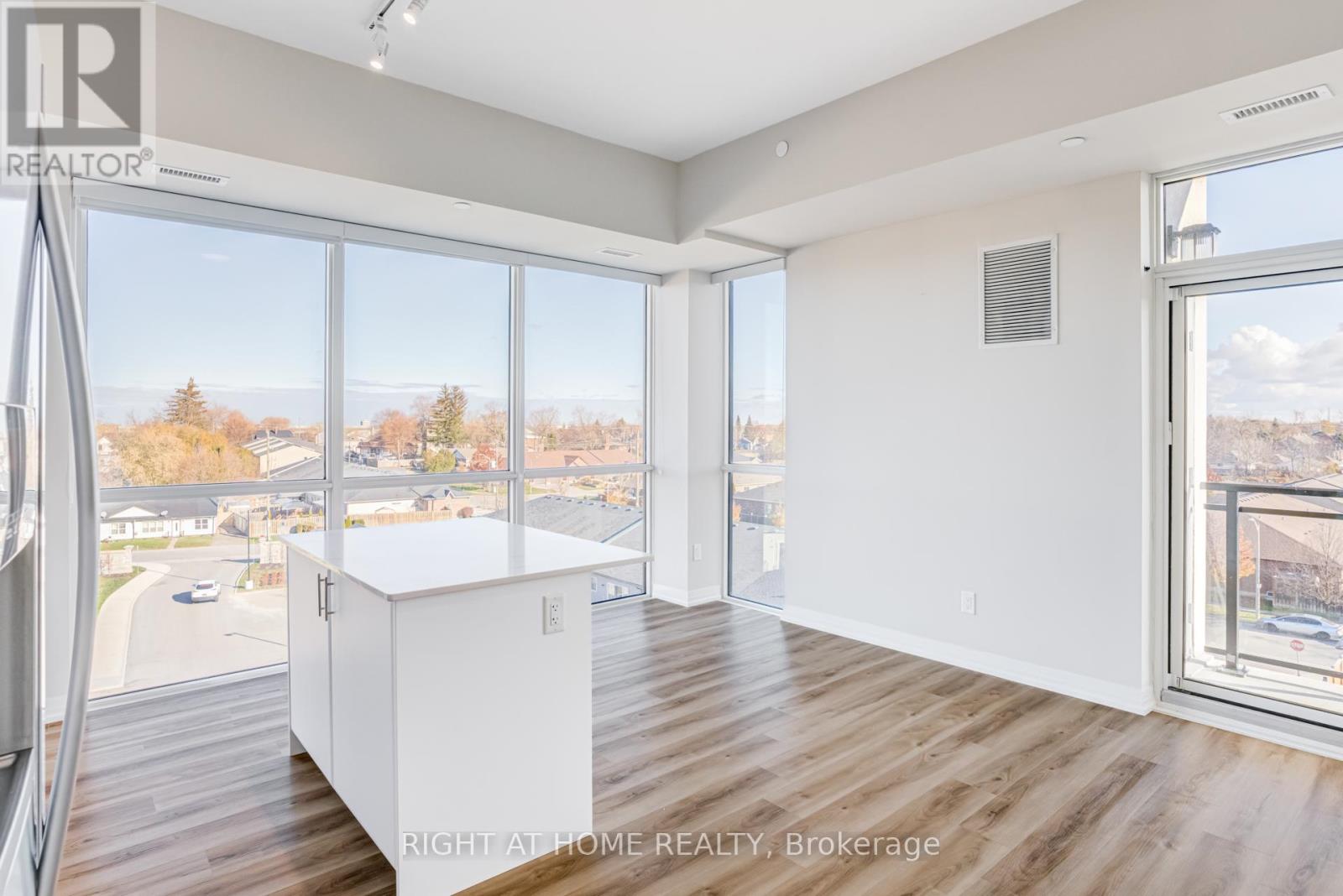 Up 18 - 50 Herrick Avenue, St. Catharines, Ontario L2P 0G3 - Photo 8 - X12580430