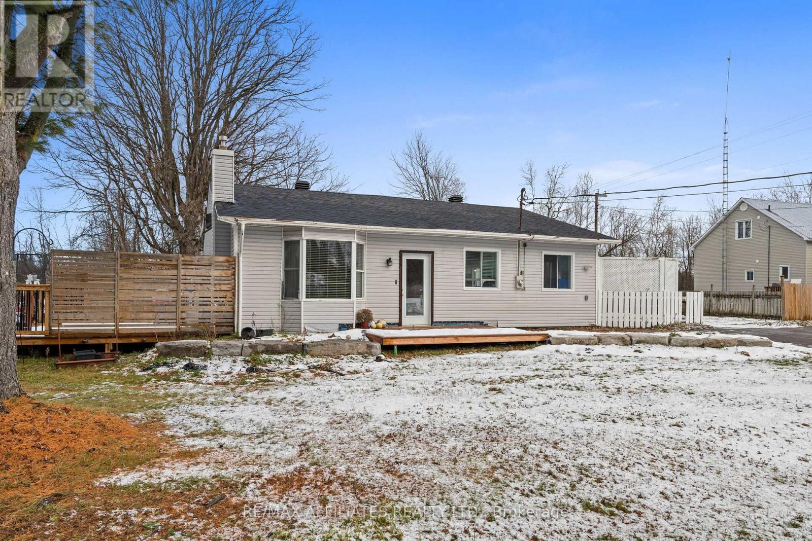 3091 Cedar Beach Lane, North Grenville, Ontario  K0G 1J0 - Photo 3 - X12580464