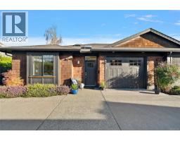 4 2340 Oakville Ave Village Close