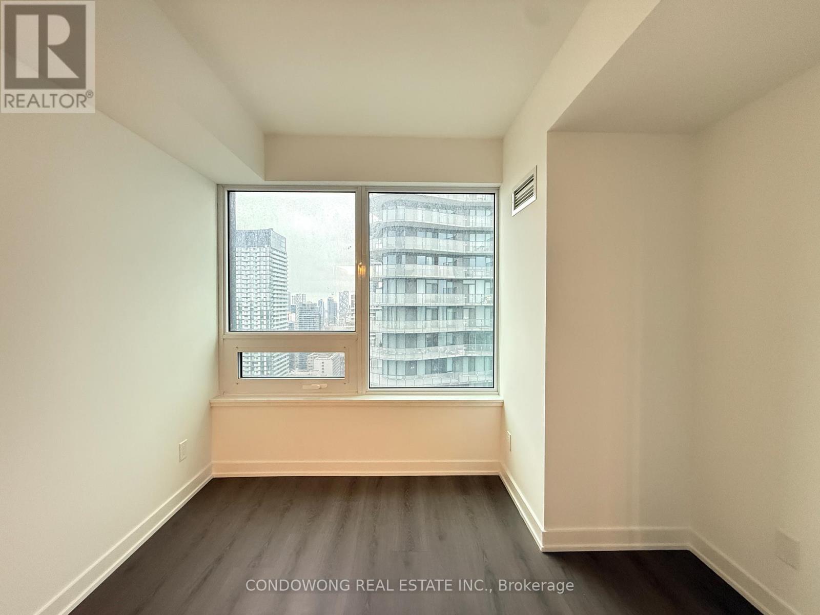 4715 - 8 Wellesley Street W, Toronto, Ontario  M4Y 0J5 - Photo 2 - C12580472