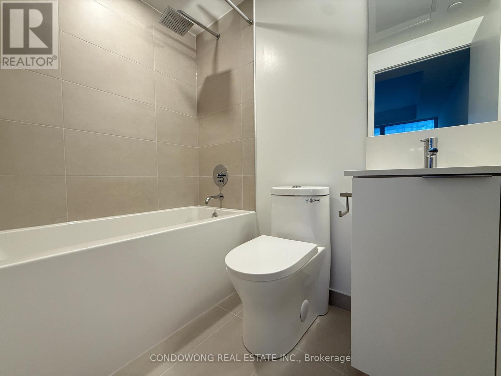 4715 - 8 Wellesley Street W, Toronto, Ontario  M4Y 0J5 - Photo 4 - C12580472