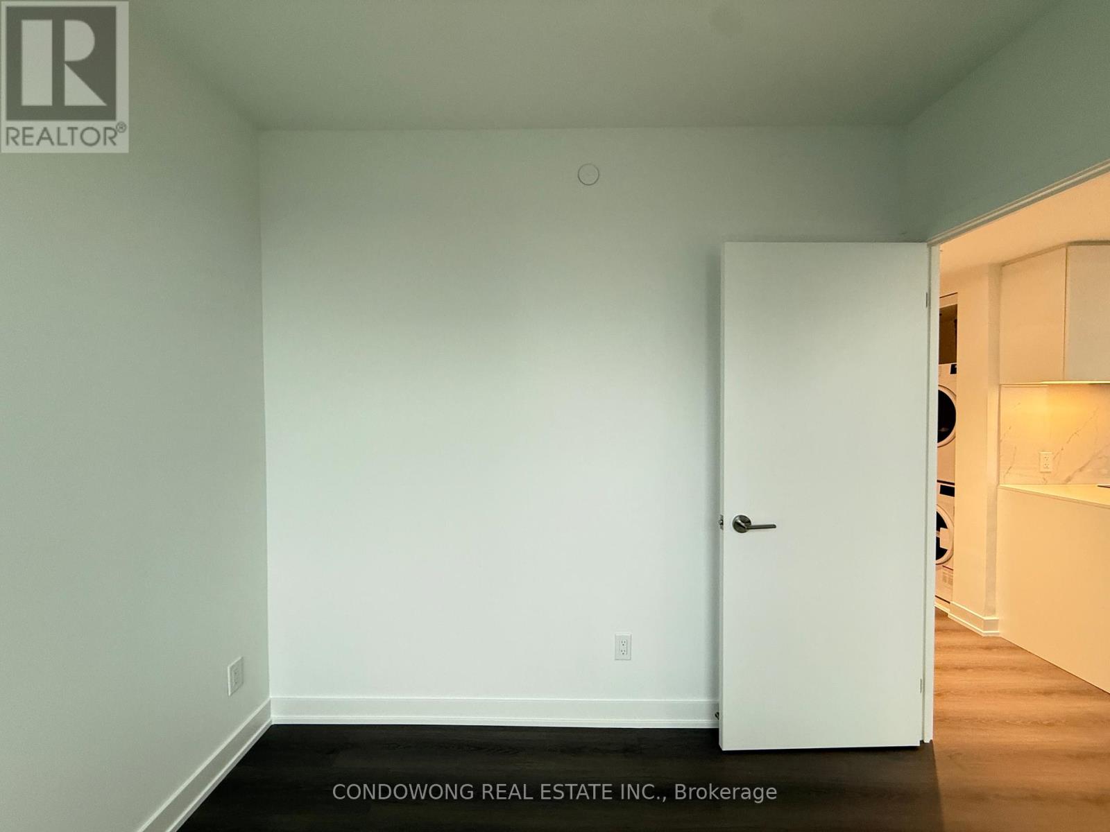 4715 - 8 Wellesley Street W, Toronto, Ontario  M4Y 0J5 - Photo 6 - C12580472