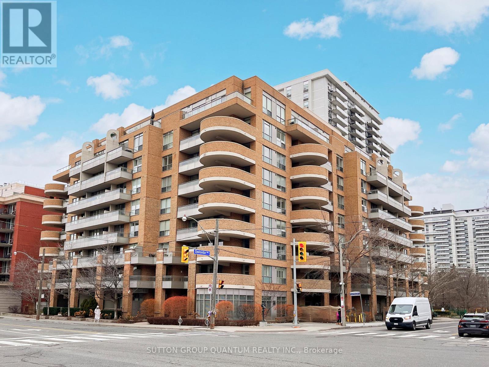 302 - 245 DAVISVILLE AVENUE, Toronto, Ontario