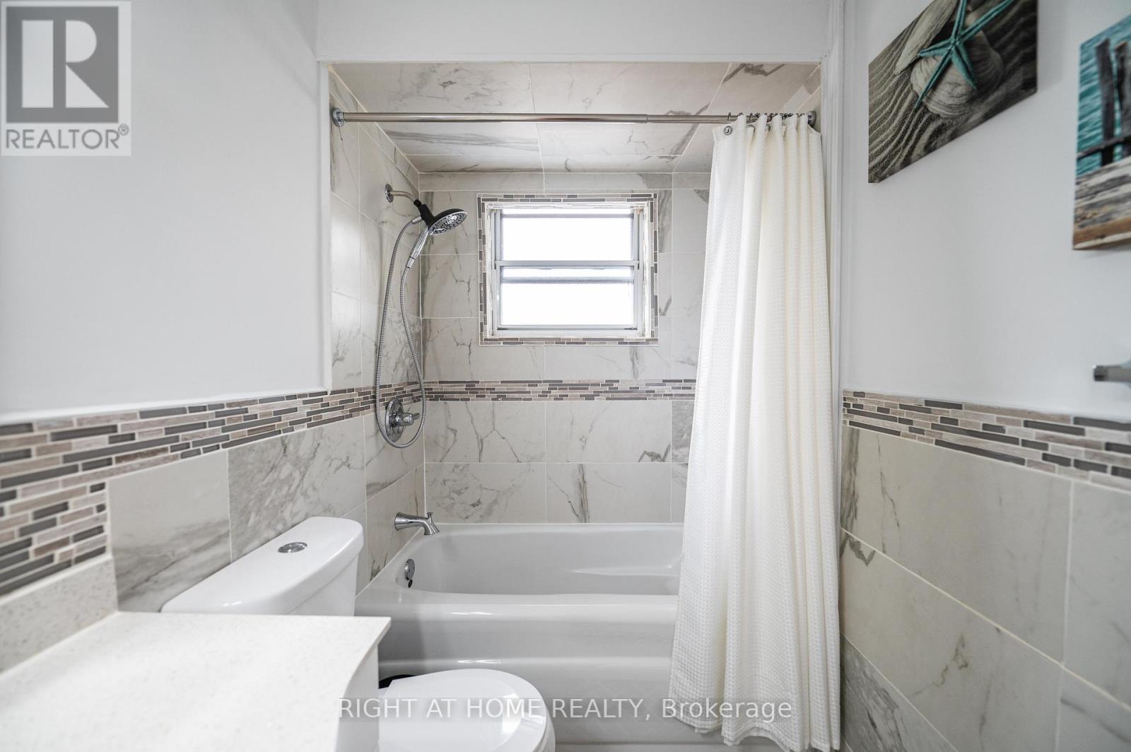 808 Sanok Drive, Pickering, Ontario  L1W 2P9 - Photo 21 - E12580476