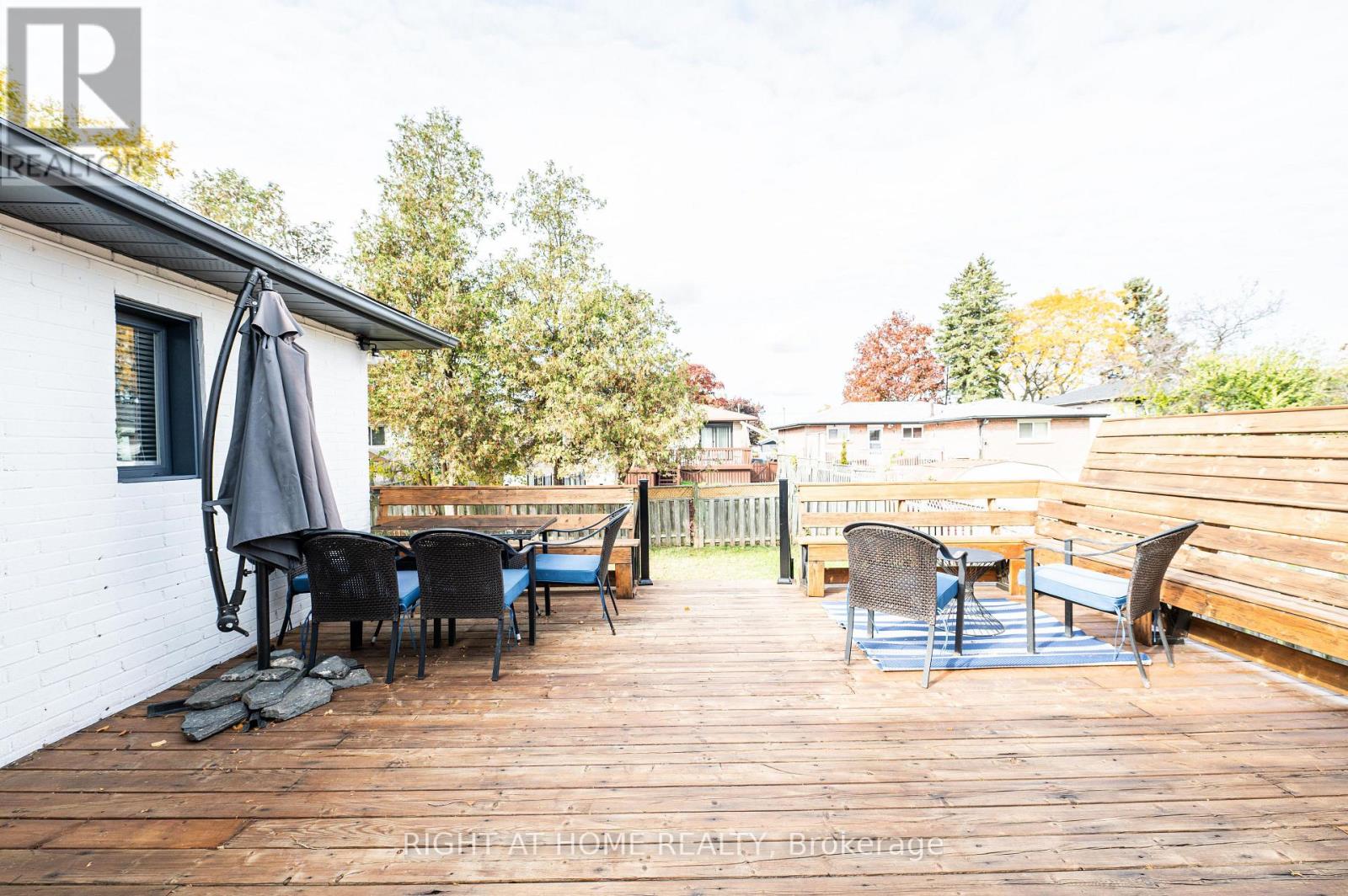 808 Sanok Drive, Pickering, Ontario  L1W 2P9 - Photo 33 - E12580476