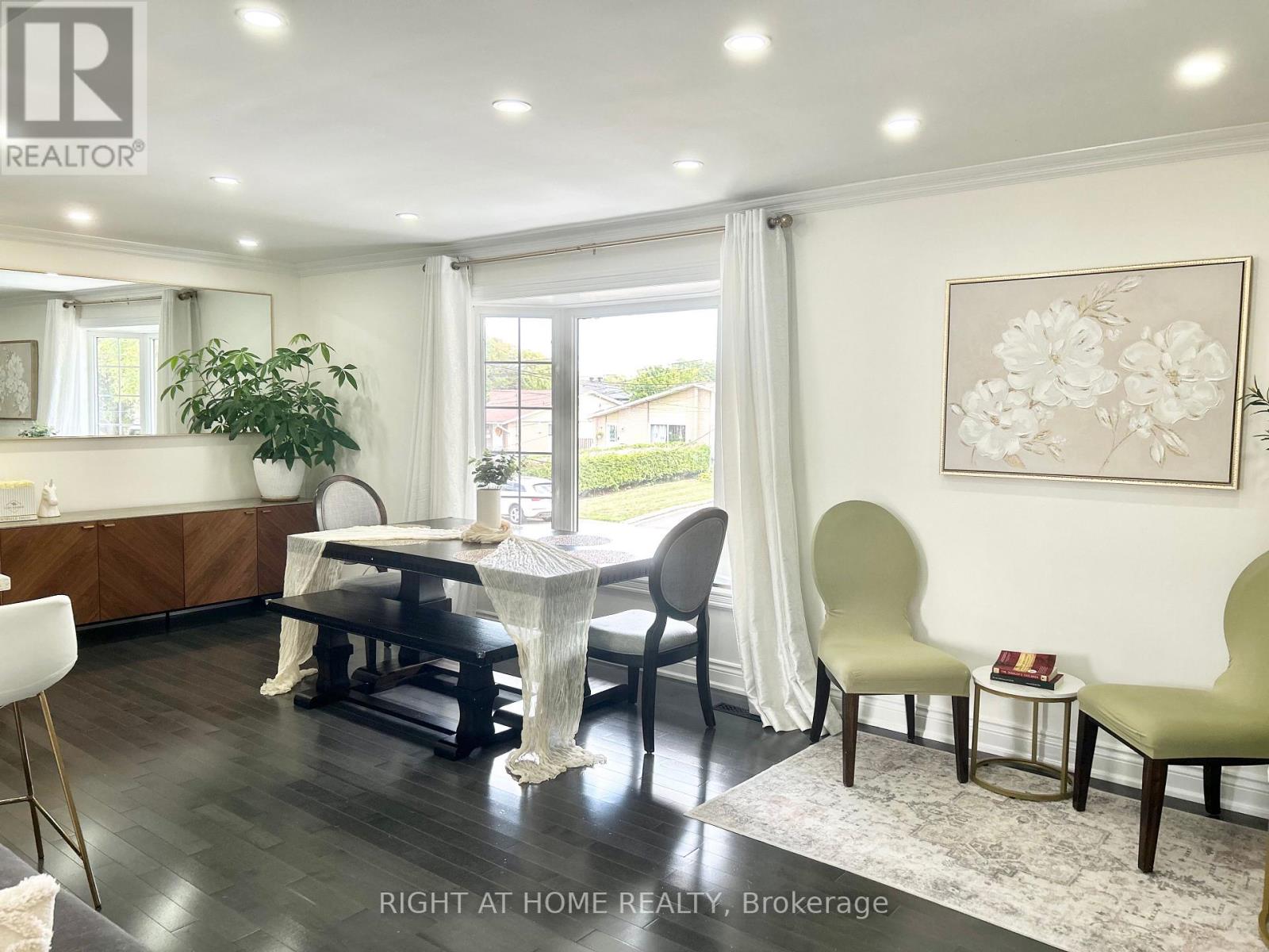 808 Sanok Drive, Pickering, Ontario  L1W 2P9 - Photo 6 - E12580476