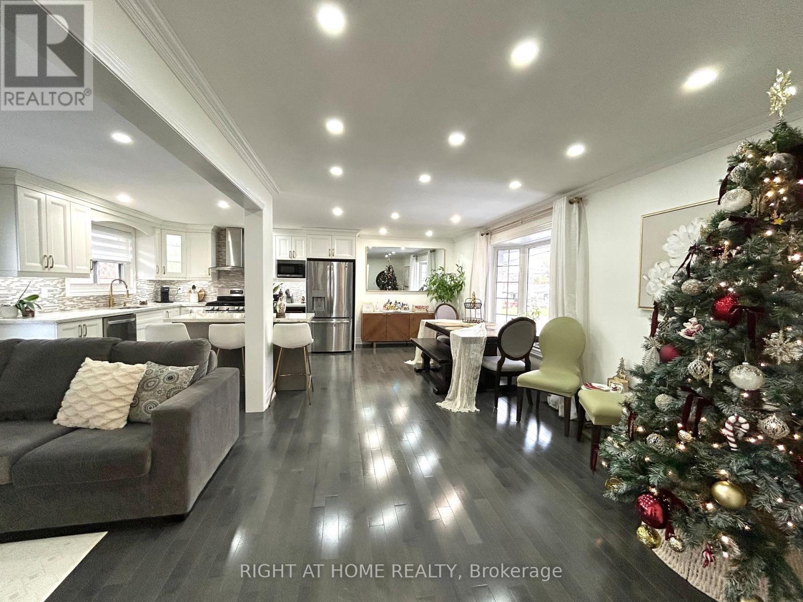 808 Sanok Drive, Pickering, Ontario  L1W 2P9 - Photo 7 - E12580476