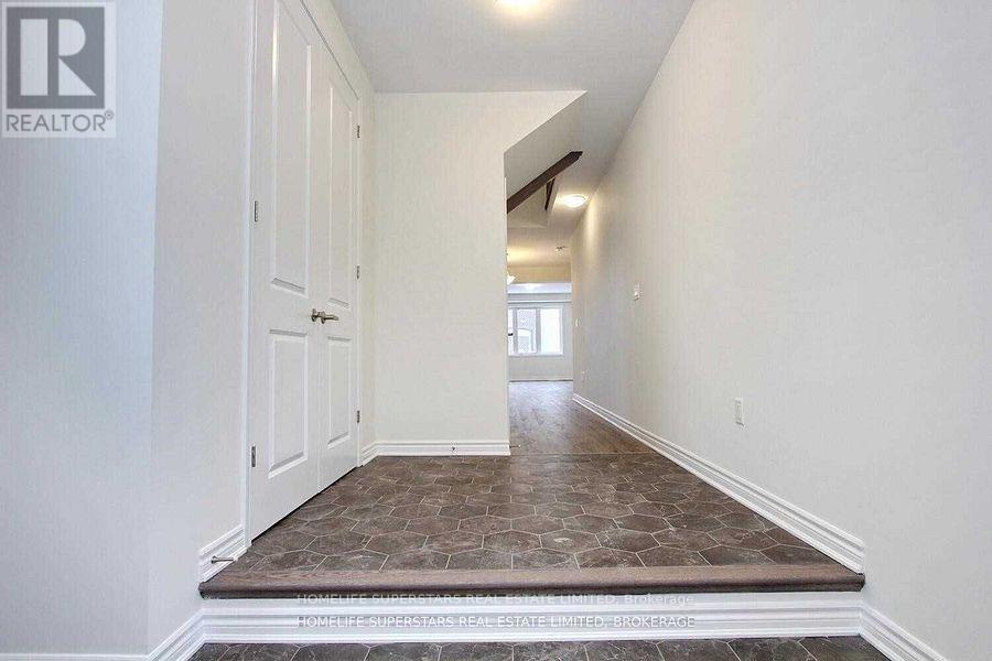 17 Speckled Alder Street, Caledon, Ontario  L7C 4J1 - Photo 2 - W12546980