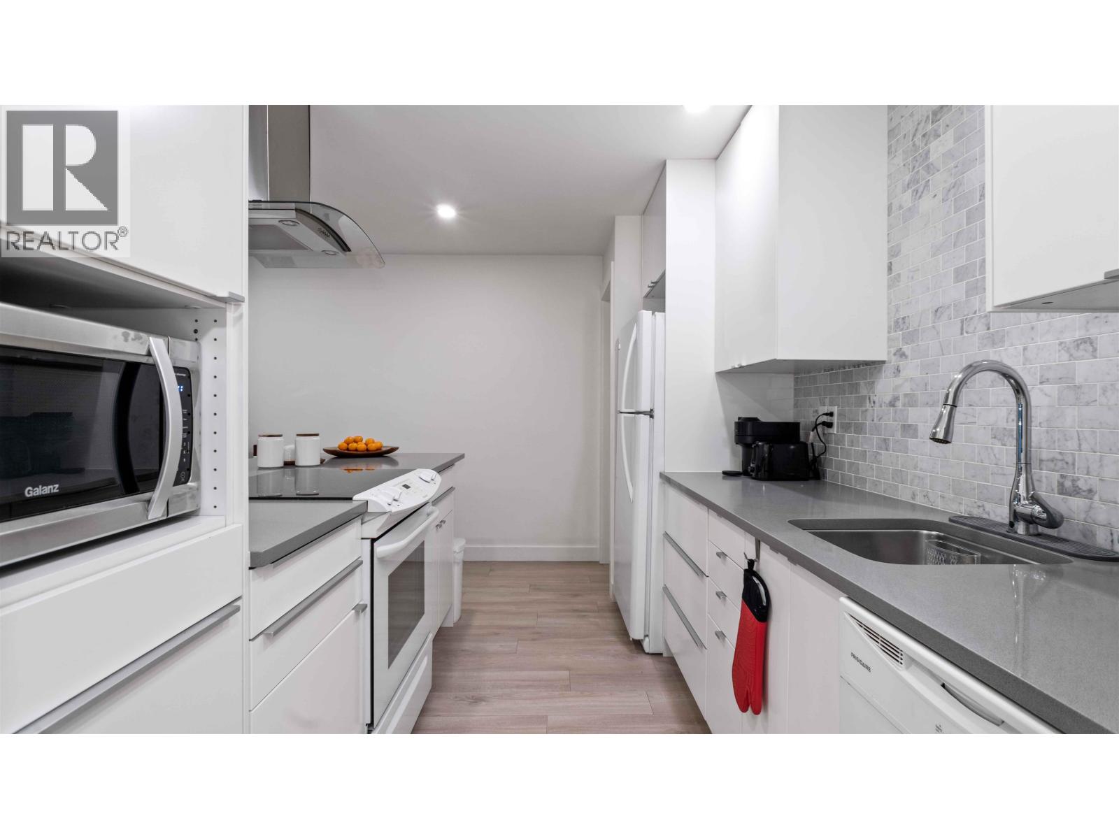 318 1345 W 15th Avenue, Vancouver, British Columbia  V6H 3R3 - Photo 10 - R3070421