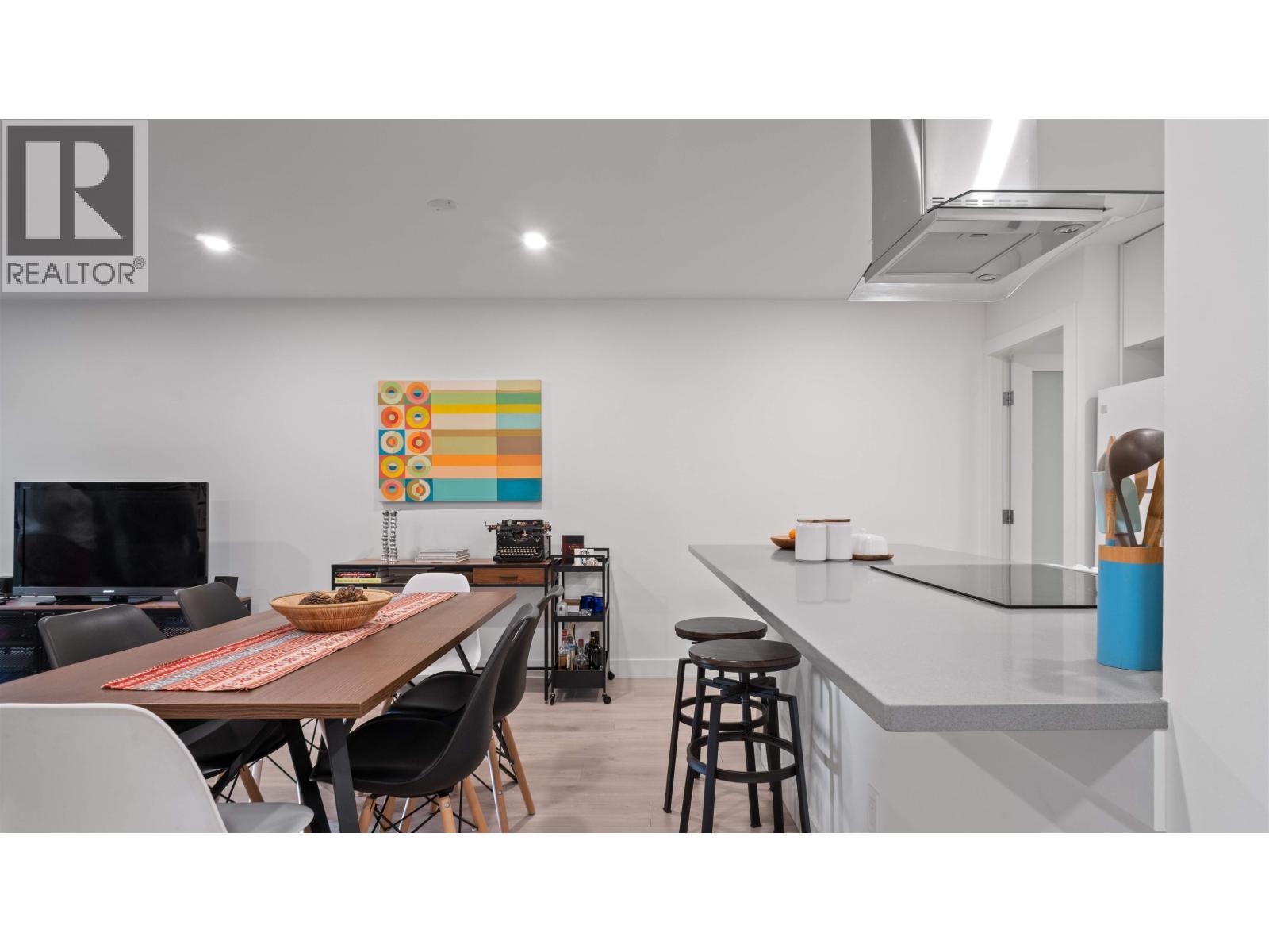 318 1345 W 15th Avenue, Vancouver, British Columbia  V6H 3R3 - Photo 2 - R3070421