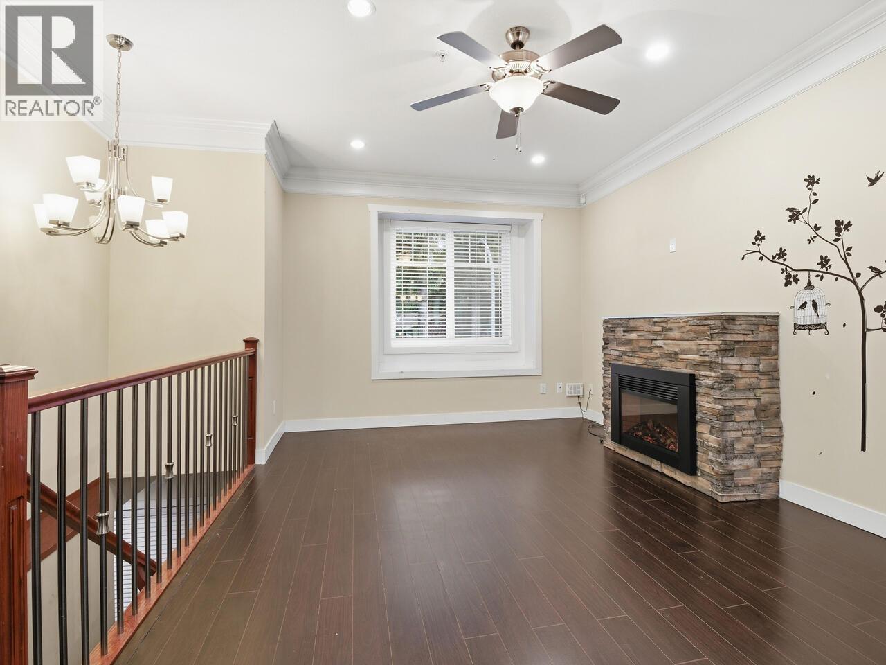 3235 Fox Street, Port Coquitlam, British Columbia  V3C 3K9 - Photo 5 - R3070397