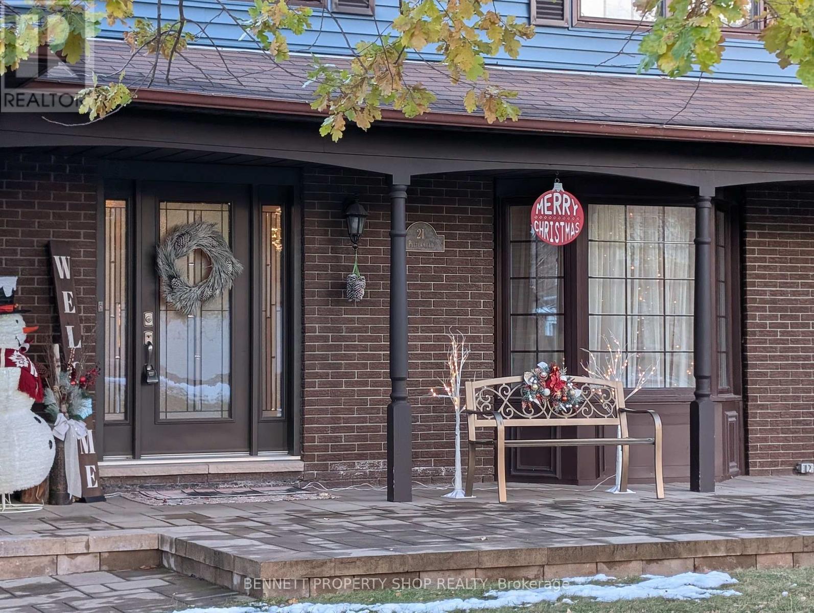 21 Pattermead Crescent, Ottawa, Ontario K1V 0A1 - Photo 2 - X12437601