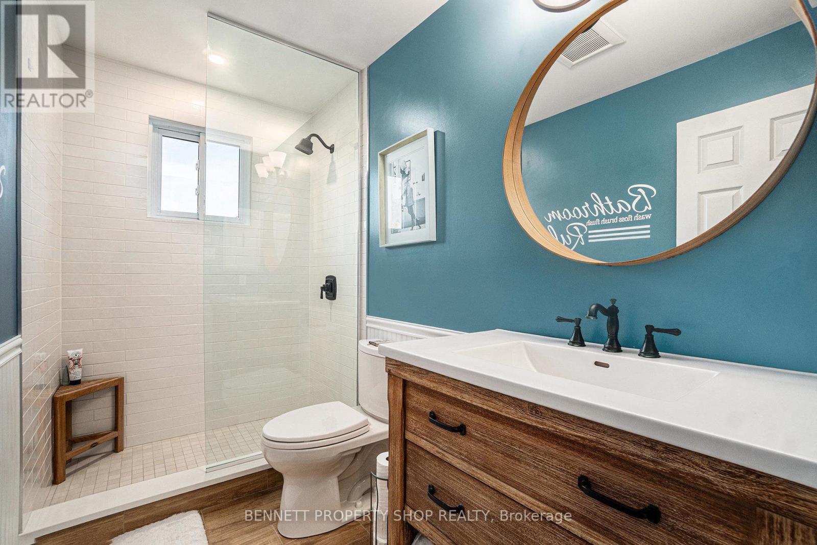 21 Pattermead Crescent, Ottawa, Ontario K1V 0A1 - Photo 16 - X12437601