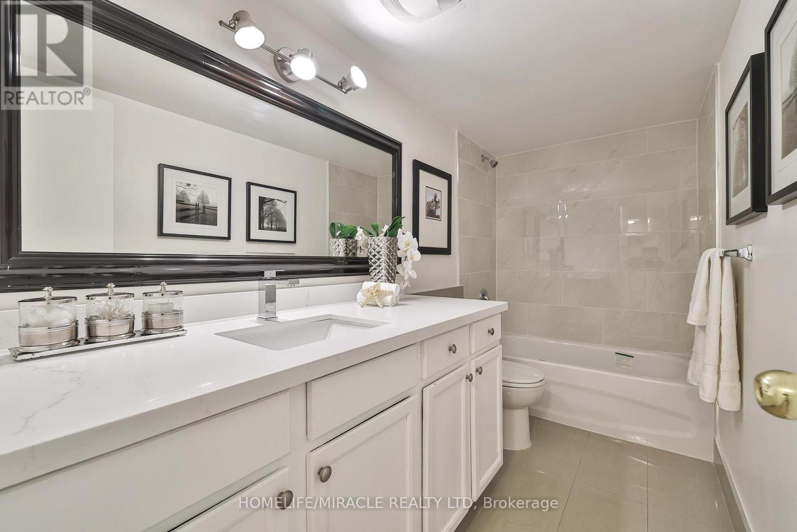 1706 - 3390 Weston Road, Toronto, Ontario  M9M 2X3 - Photo 19 - W12580474