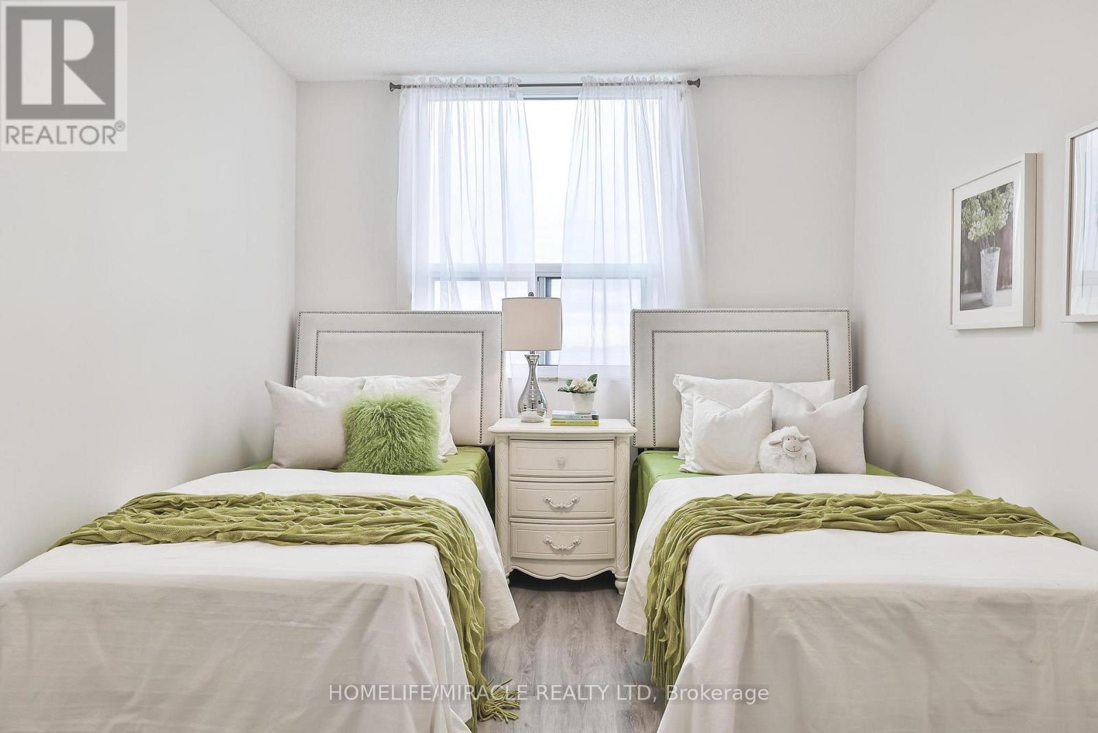 1706 - 3390 Weston Road, Toronto, Ontario  M9M 2X3 - Photo 22 - W12580474