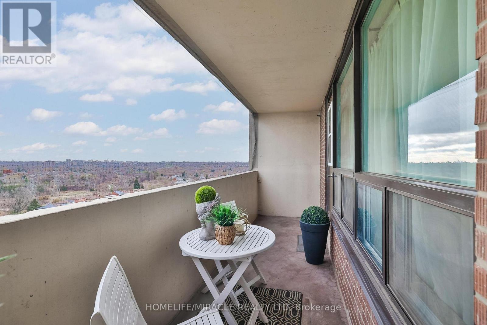 1706 - 3390 Weston Road, Toronto, Ontario  M9M 2X3 - Photo 26 - W12580474