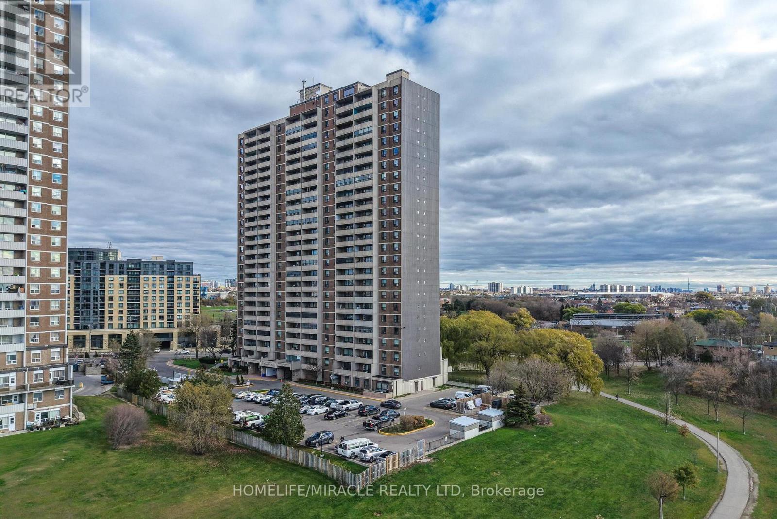 1706 - 3390 Weston Road, Toronto, Ontario  M9M 2X3 - Photo 35 - W12580474