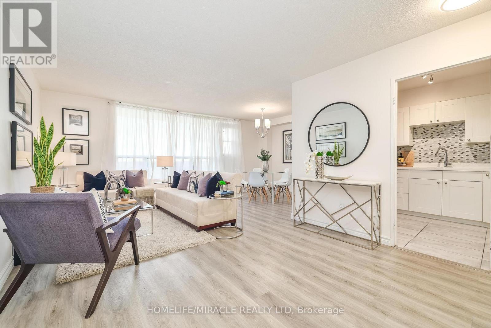 1706 - 3390 Weston Road, Toronto, Ontario  M9M 2X3 - Photo 6 - W12580474