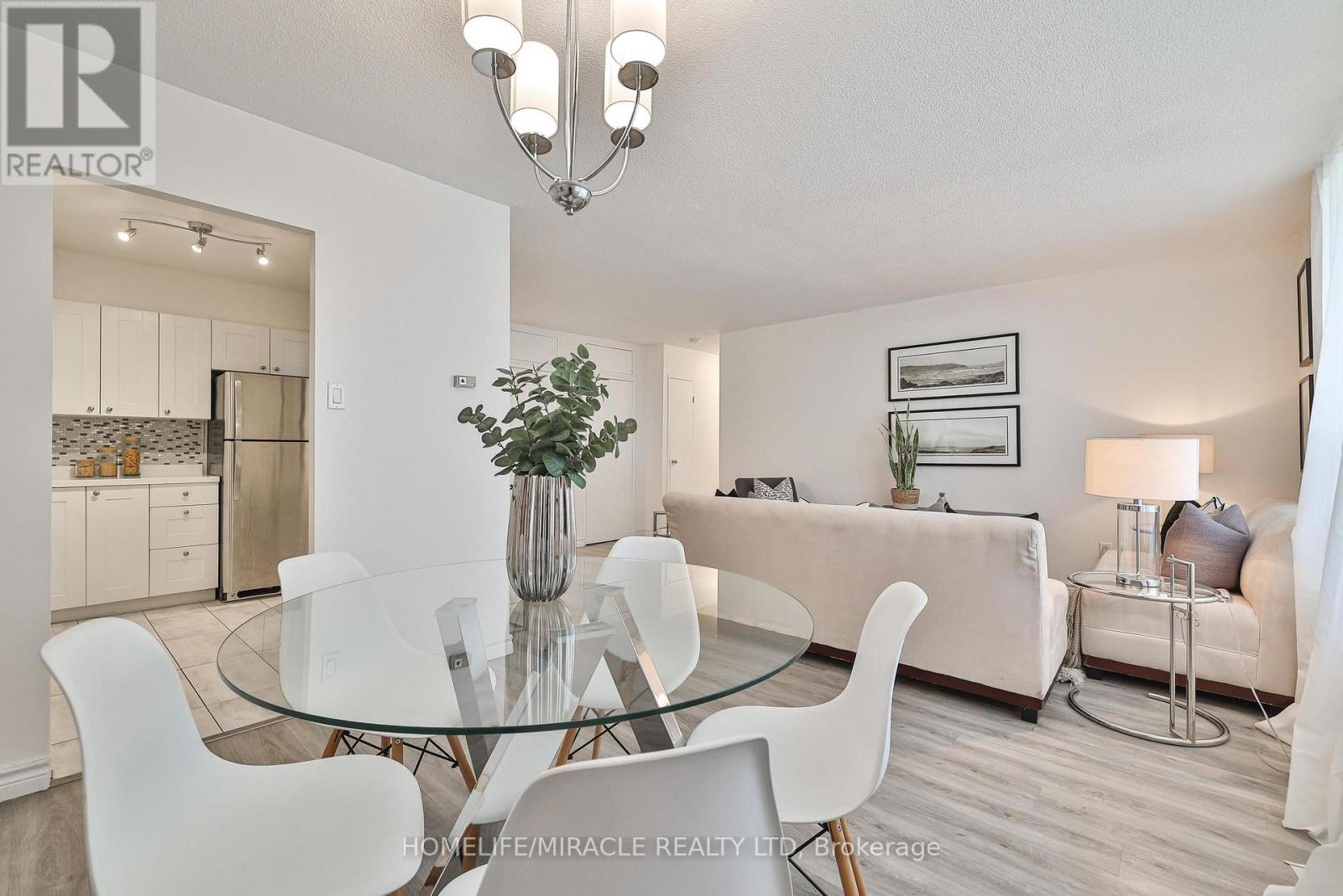 1706 - 3390 Weston Road, Toronto, Ontario  M9M 2X3 - Photo 9 - W12580474