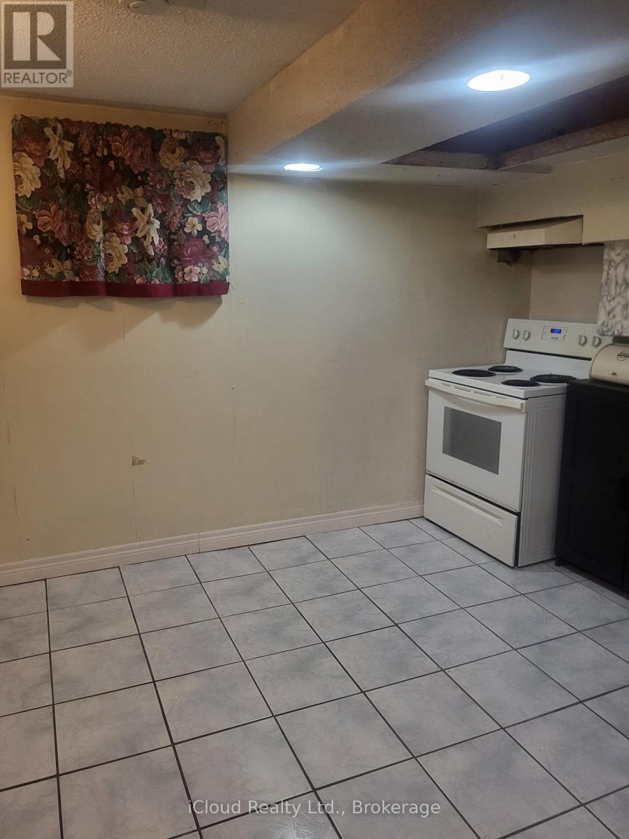 Bsmt - 7616 Discus Crescent, Mississauga, Ontario  L4T 2V3 - Photo 10 - W12580486