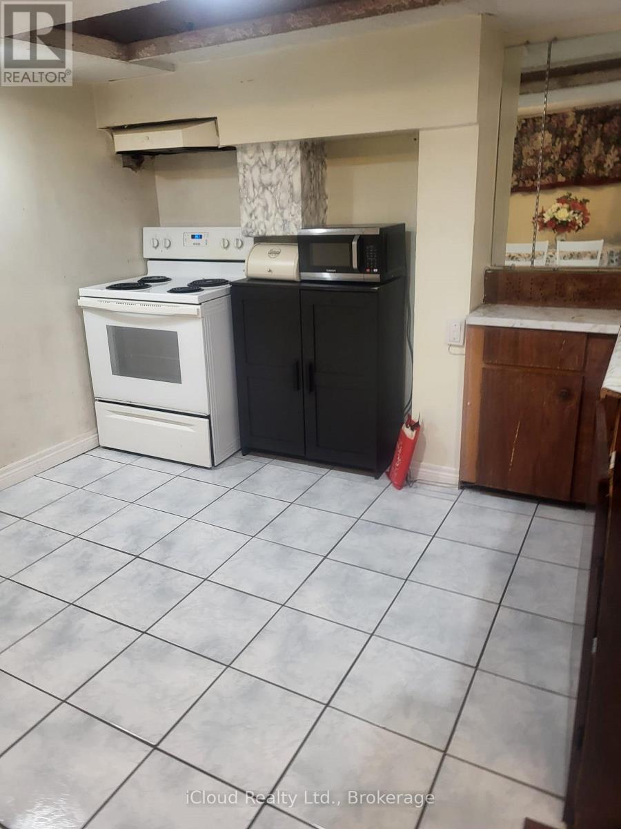 Bsmt - 7616 Discus Crescent, Mississauga, Ontario  L4T 2V3 - Photo 11 - W12580486