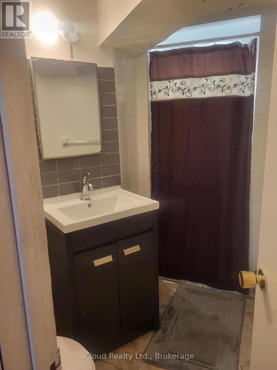 Bsmt - 7616 Discus Crescent, Mississauga, Ontario  L4T 2V3 - Photo 5 - W12580486