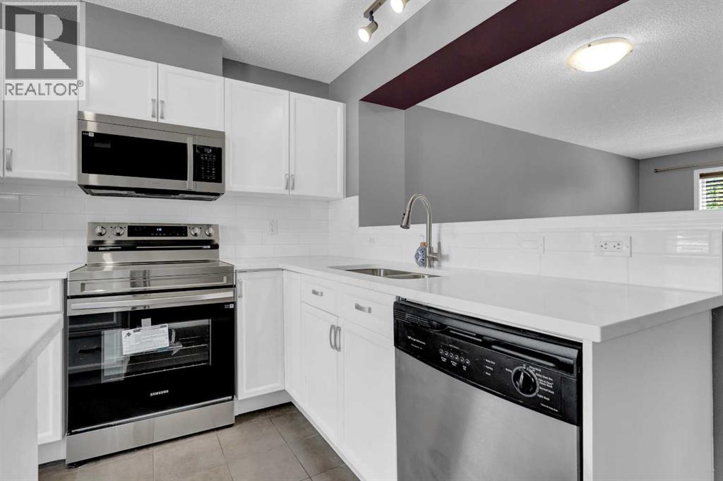 3194 New Brighton Gardens Se, Calgary, Alberta  T2Z 0Y1 - Photo 8 - A2259922