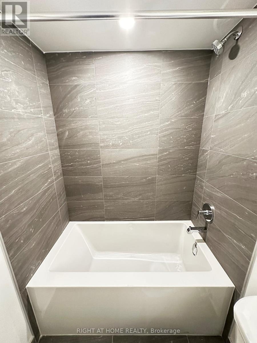 4211 - 4015 The Exchange, Mississauga, Ontario  L5B 0N9 - Photo 23 - W12577360