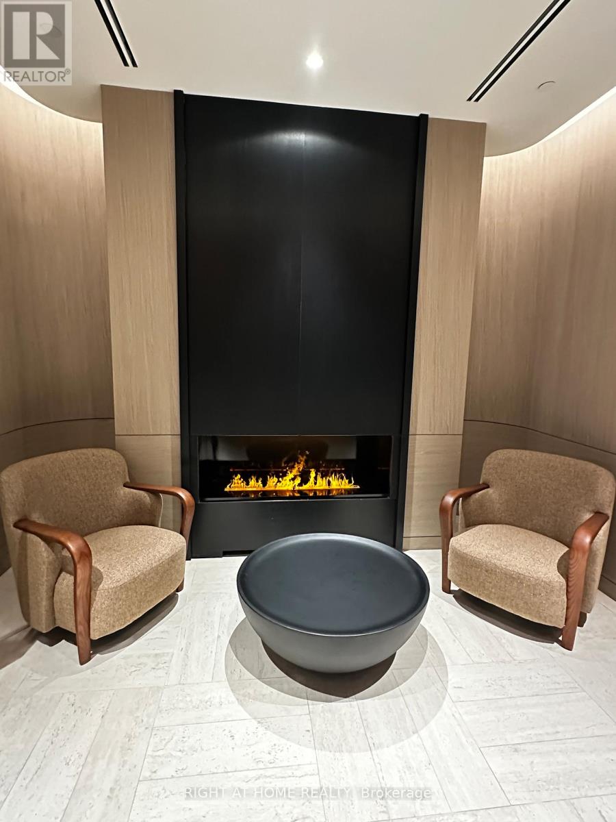 4211 - 4015 The Exchange, Mississauga, Ontario  L5B 0N9 - Photo 37 - W12577360