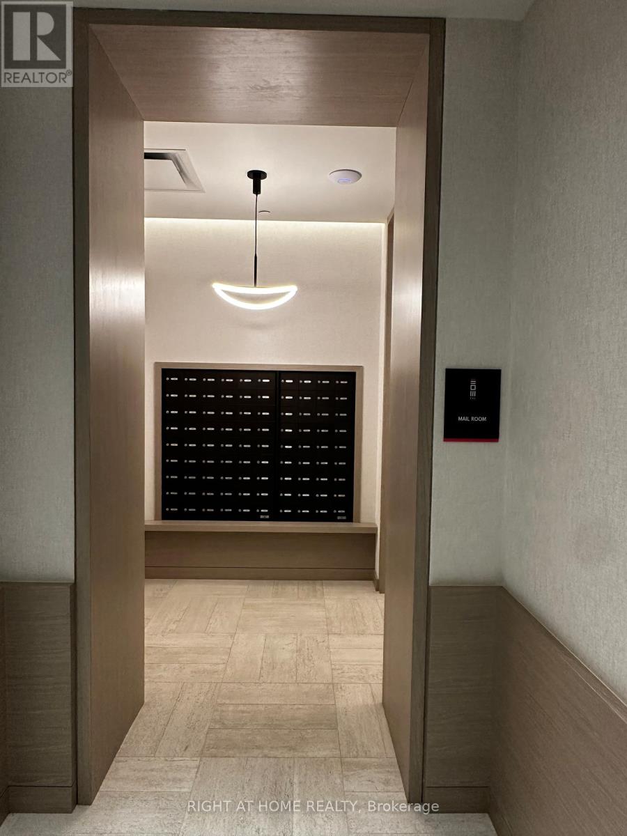 4211 - 4015 The Exchange, Mississauga, Ontario  L5B 0N9 - Photo 31 - W12577360