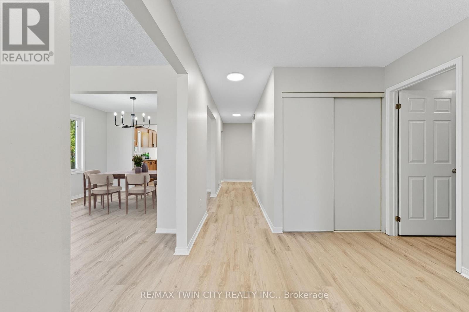 16 Jones Court, North Dumfries, Ontario  N0B 1E0 - Photo 8 - X12443752