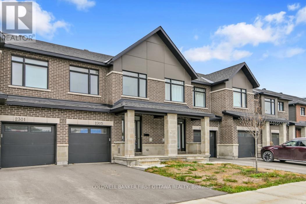 2305 Goldhawk Drive, Ottawa, Ontario K2S 1B6 - Photo 2 - X12580502